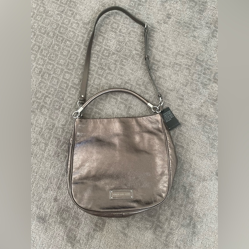 NWT Marc by Marc Jacobs large leather purse with dust bag